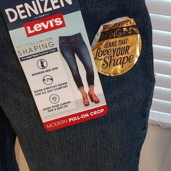 Levi's Denizen Blue Denim Pull On Crop Mid Rise Stretch Shaping Jeans Size 8 - Picture 3 of 7